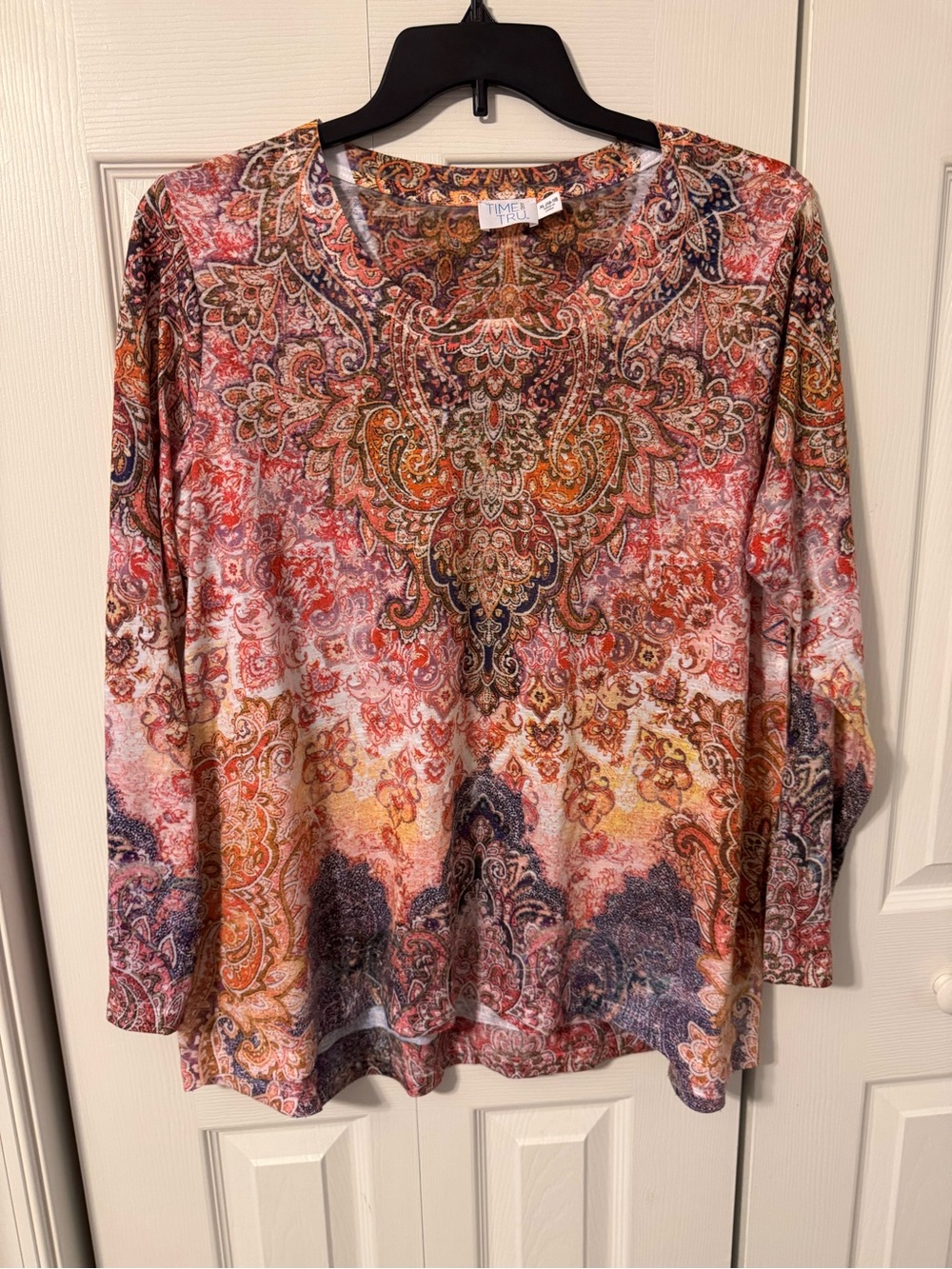 Time and Tru Multicolor Paisley Long Sleeve Scoop Neck Top